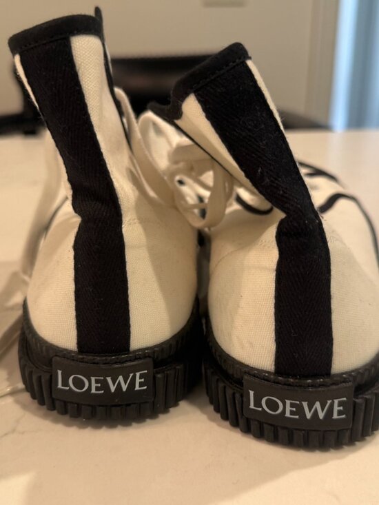 Loewe - Anagram high-top sneakers Loewe Loewe Anagram Patch canvas high-top sneakers 42EU